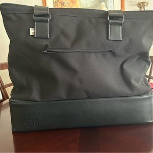 Beis Weekender bag. Large.
